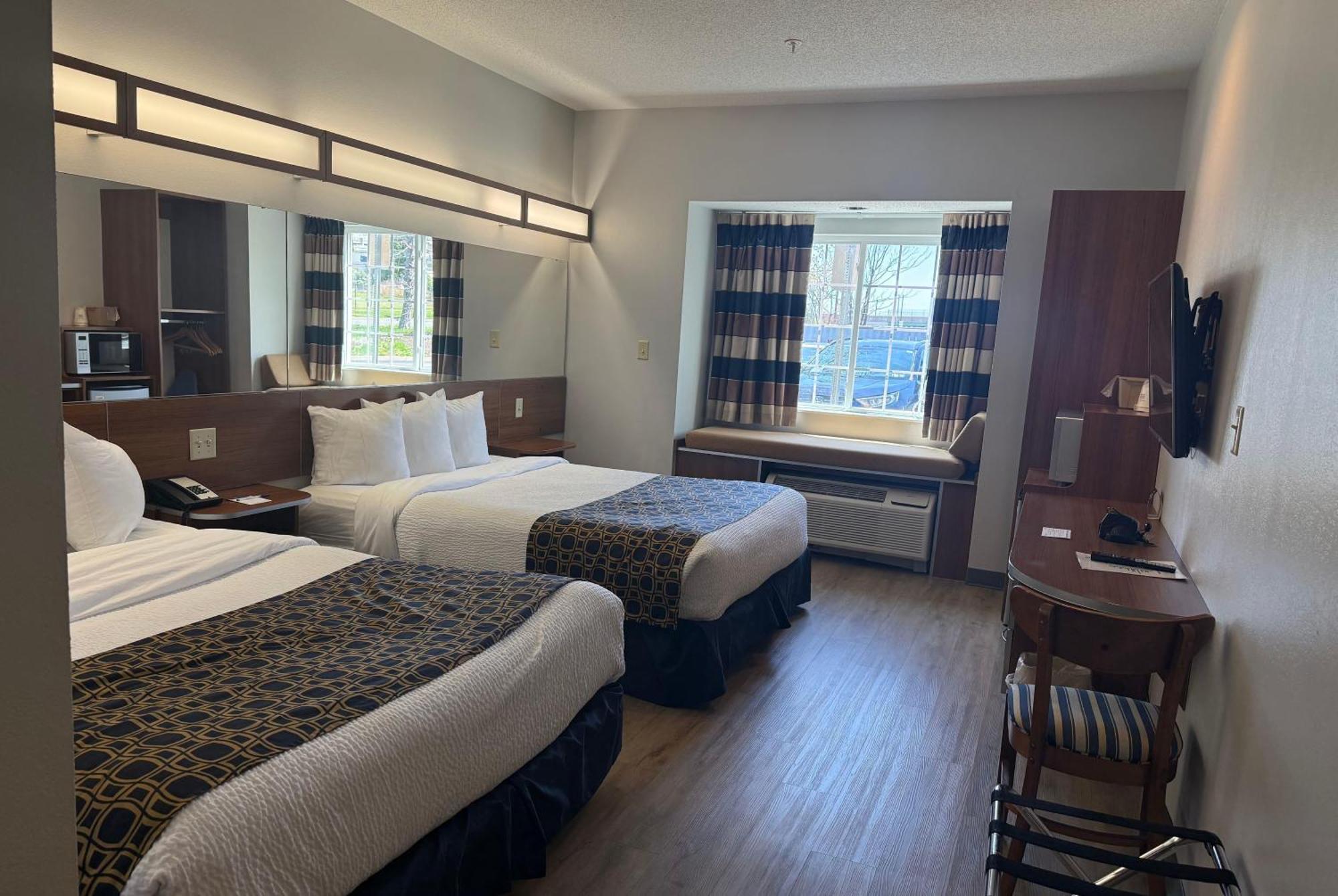 Superior Queen Room with Two Queen Beds - Disability Access - Non-Smoking