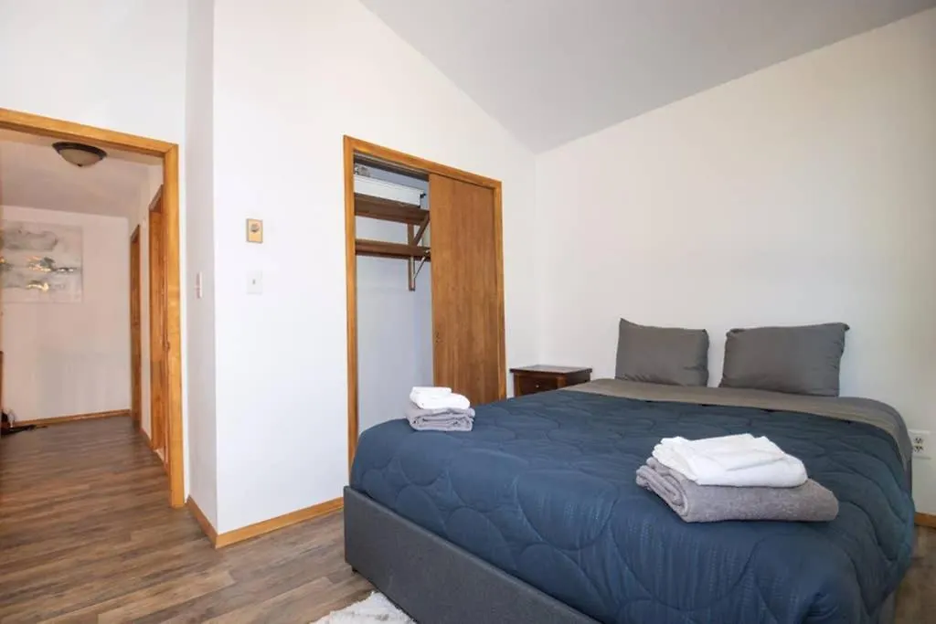 Entire 3 Bedroom Adventure Chalet, Near The Best Of The Poconos-1