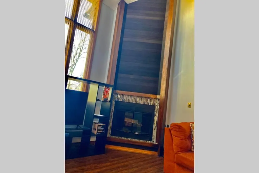 Mount Poconos Townhouse Getaway-1