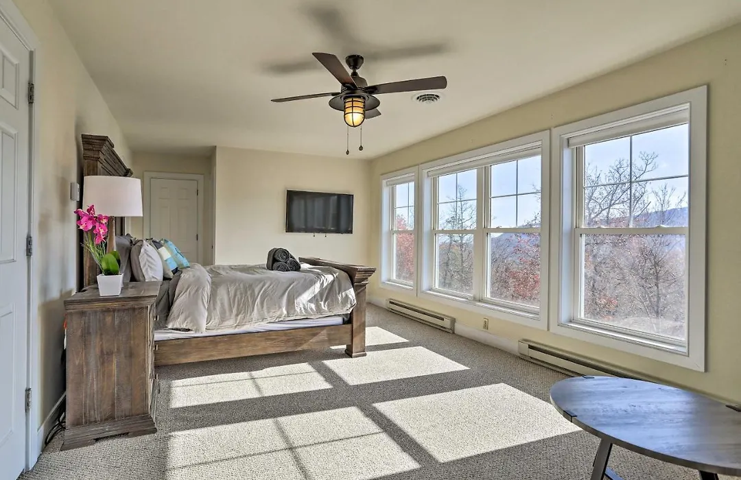 New ! Slopeside Townhome : Wfh, Ski, Dine & Hike-1