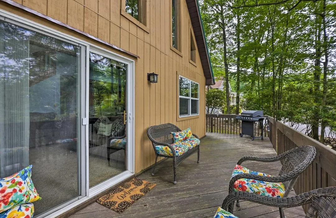 Lake Harmony Family Getaway With Deck And Grill!-1