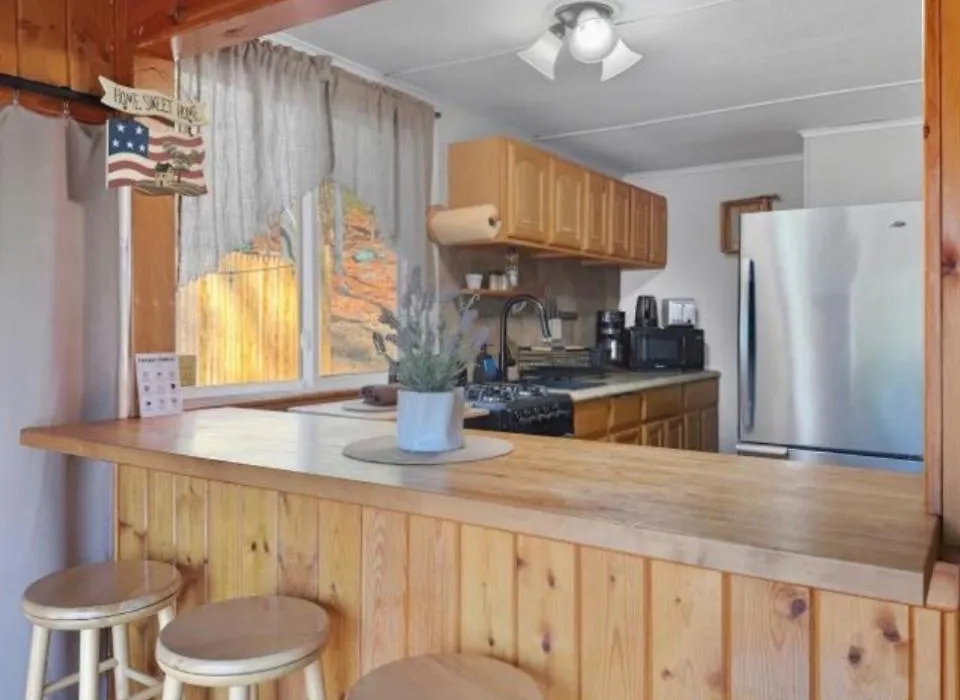 Pocono Cabin With Hot Tub And Private Pool At Shawnee Mtn-1