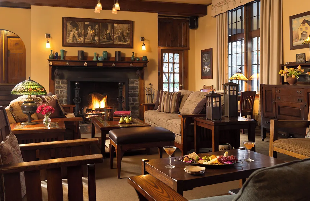 Settlers Inn-1