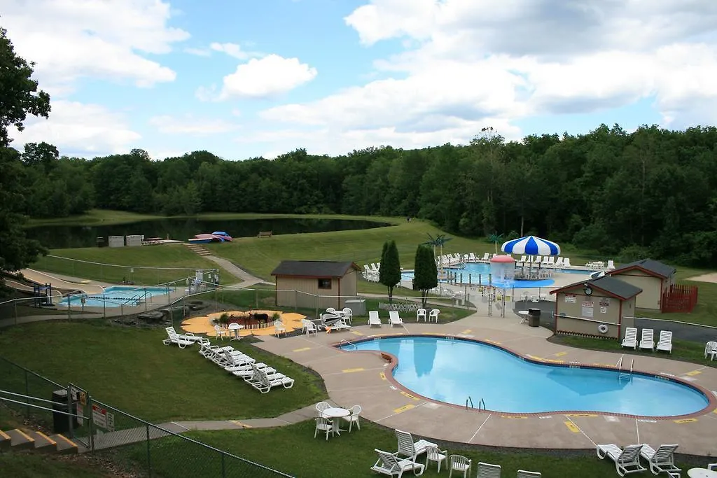 Scotrun Camping Resort Deluxe Park Model 4-1