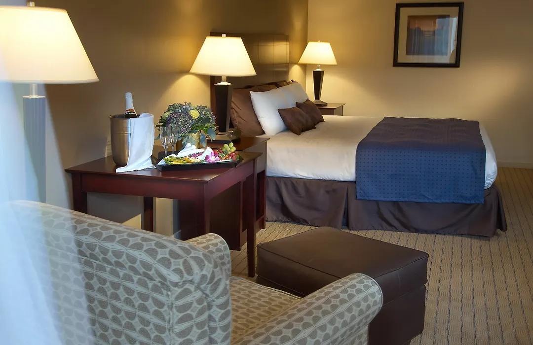 Nichols Village Hotel And Spa-1