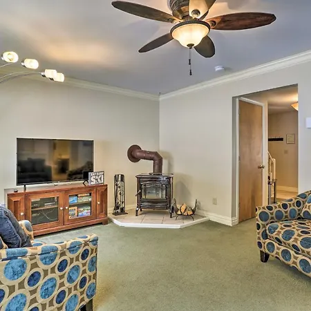 Cozy Home With Game Room, 8 Mi To Camelback Mountain-3