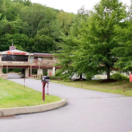 Econo Lodge Clarks Summit - Scranton-3