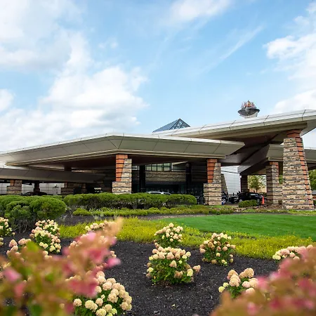 Mohegan Pennsylvania Casino Resort - Adults Only-3