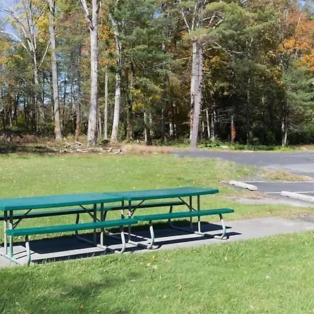 Pocono Night Lodge-2