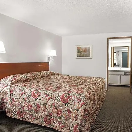 Knights Inn Pittston-2