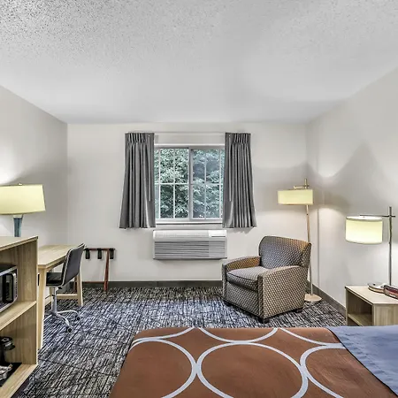 Super 8 By Wyndham East Stroudsburg - Poconos-3