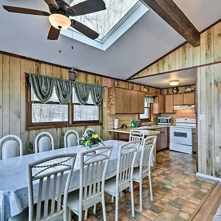 Lake Harmony Haven With Private Hot Tub 3 Mi To Ski-3